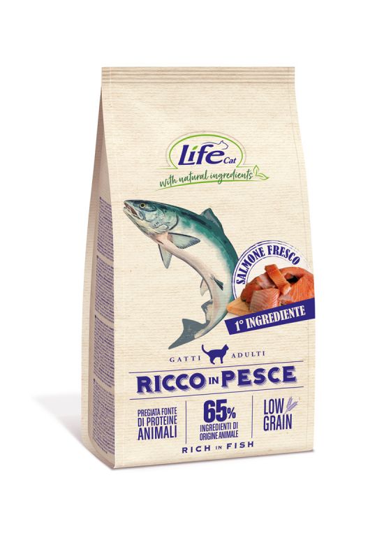 Lifecat Adult Rich in Salmon Low Grain - Сухой низкозерновой корм для взрослых кошек с высоким содержанием свежего лосося